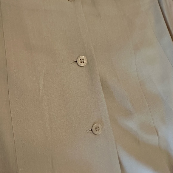 DKNY SILK Button Down SKIRT Size 12 Cream/Subtle Yellow Tone PLEATED Business - Picture 10 of 16